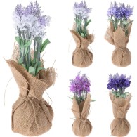 FLEURS ARTIFICIELLES DANS UN POT EN JUTE