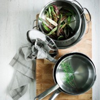 FAITOUT AVEC COUVERCLE EN INOX LACOR 24 CM