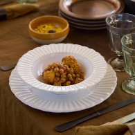 ASSIETTE CREUSE BLANCHE À BORD FESTONNÉ EN GRÈS CÉRAMIQUE 23 CM